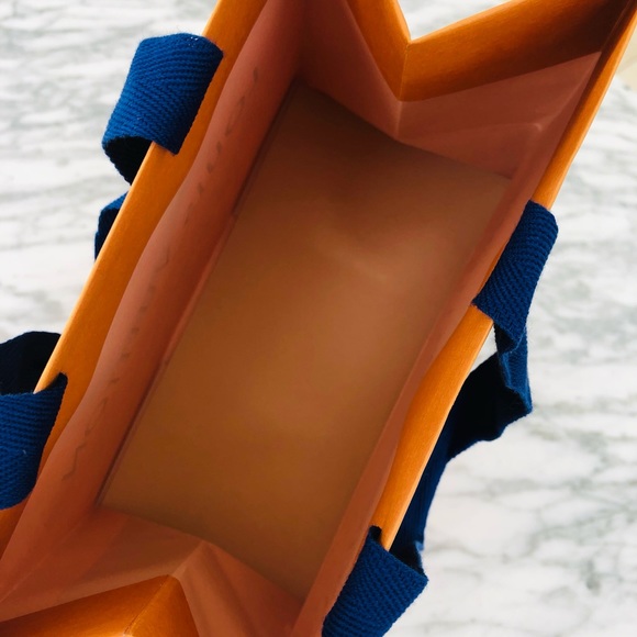 SOLD!!Louis Vuitton Paper Shopping Storage Gift Bag - Picture 5 of 6